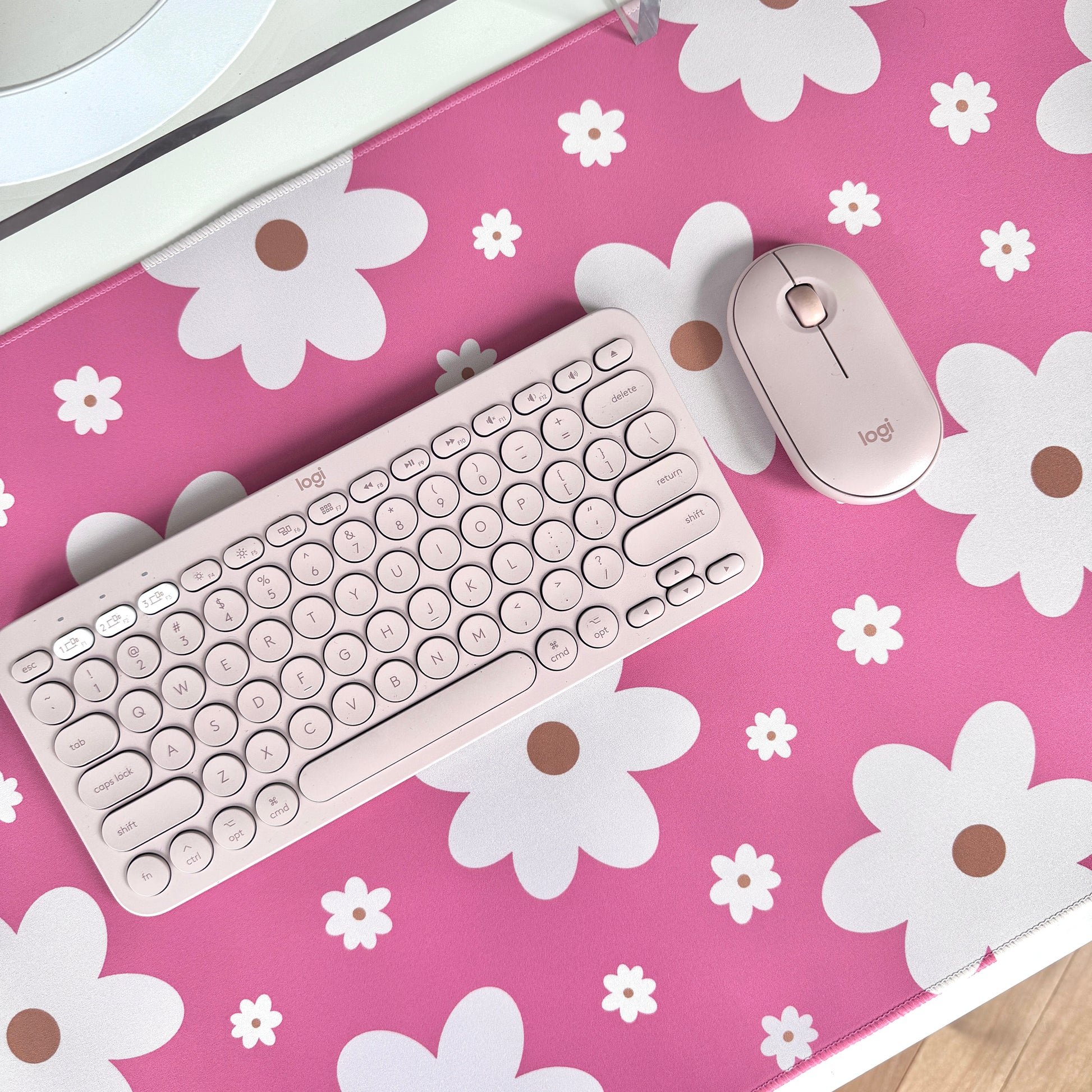 Tapis de bureau (marguerites fuchsia)