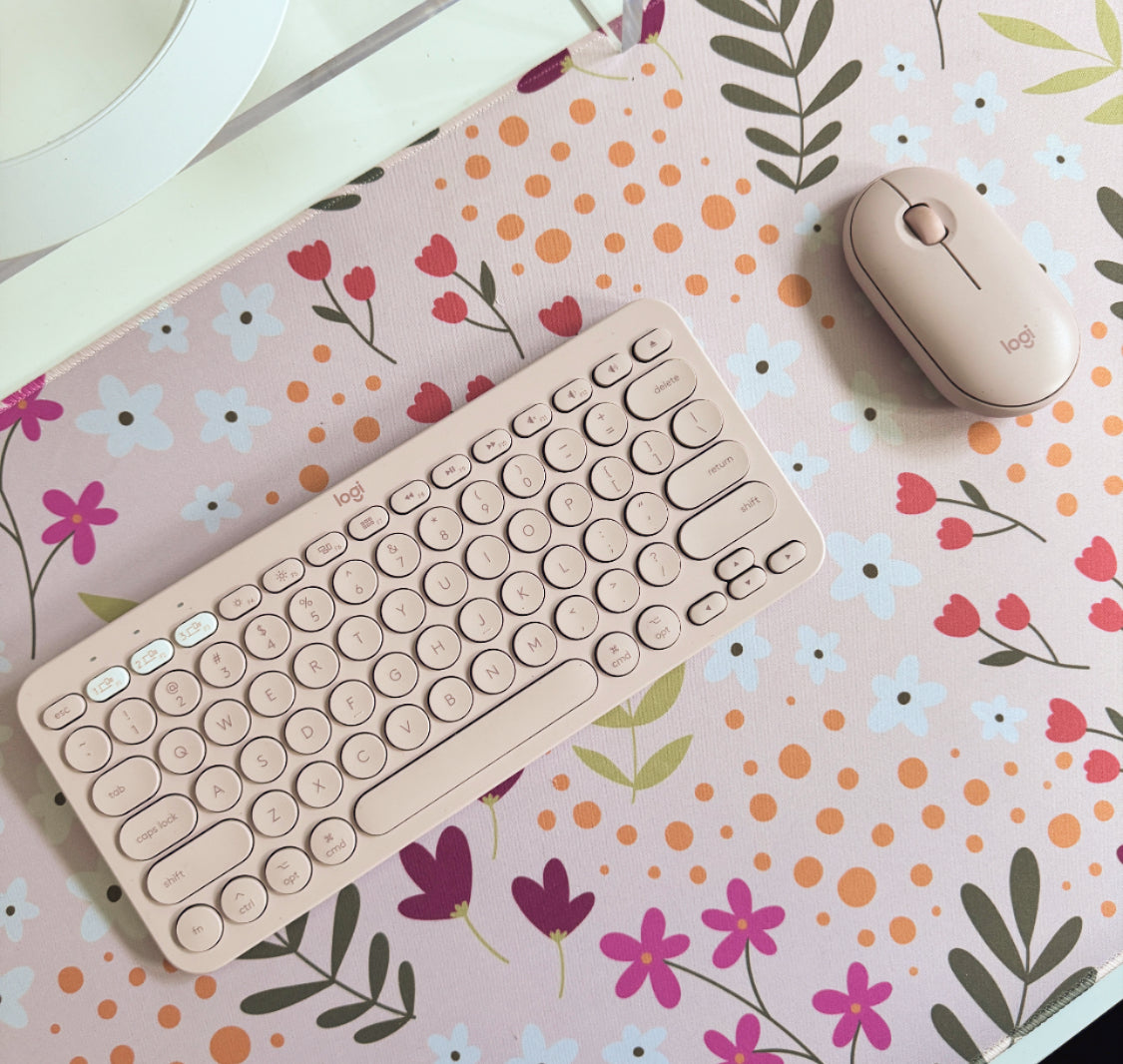 Tapis de bureau (rose fleurie)