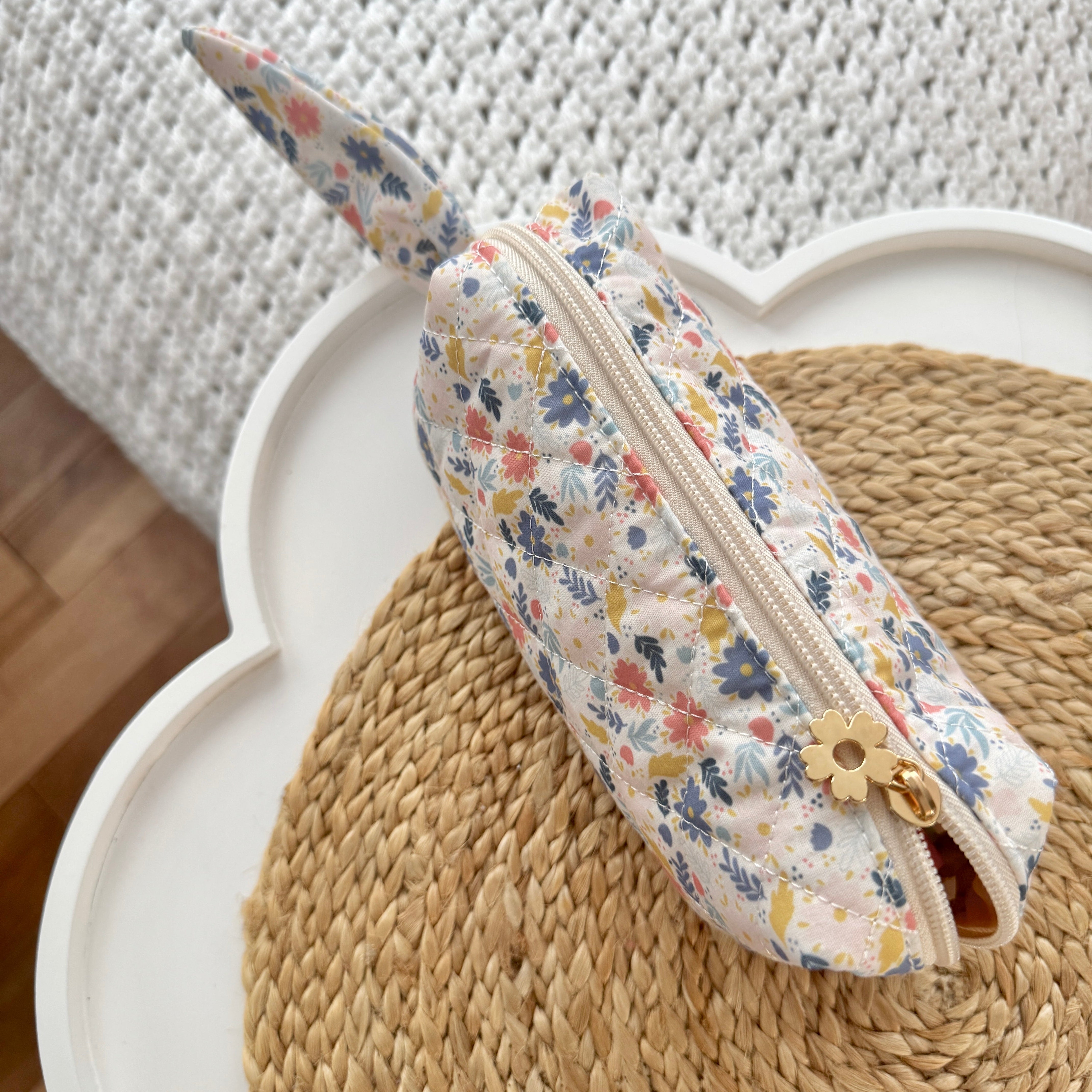 Trousse (fleurs colorées)